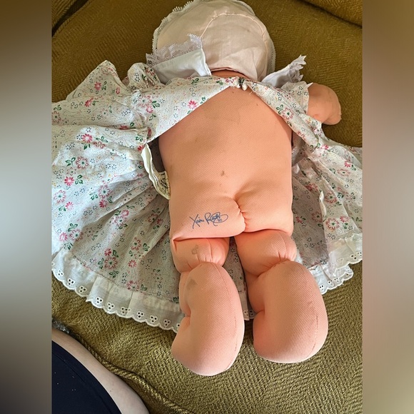 Cabbage Patch Doll Vintage Baby w Clothes Dimple Blonde green Eyes Tan - Picture 6 of 10